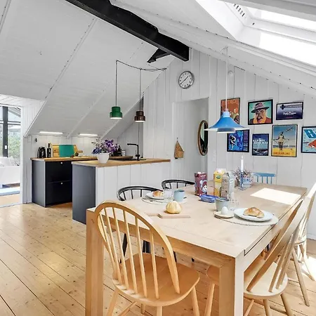 3 Bedroom Lovely In Vaeggerlose 펜션 Bøtø By