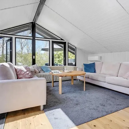 3 Bedroom Lovely In Vaeggerlose 펜션